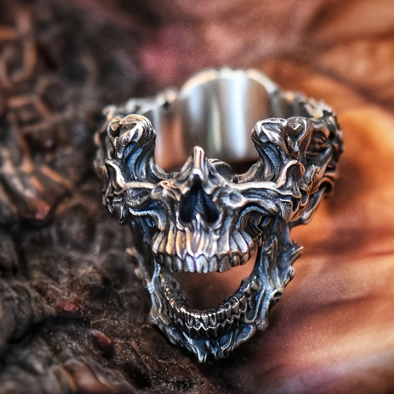 Men's Punk Rock Skull Ring with Wood Grain Design, Engraved Alloy, Fashionable Single Piece