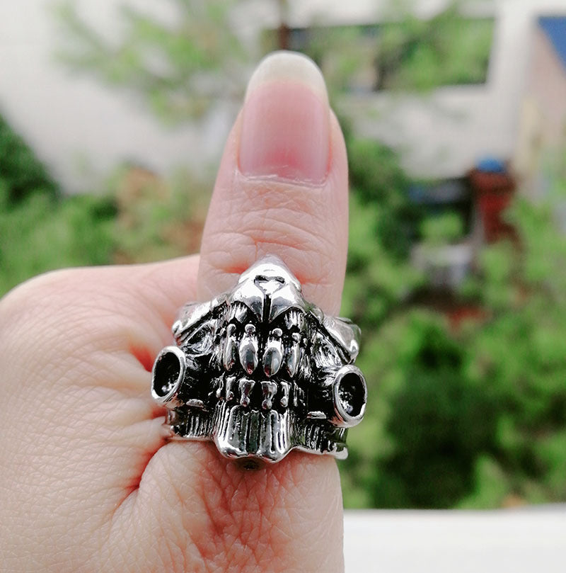 Mad Max-Inspired Men's Ring - Vintage Alloy Skull Mask Design, Perfect Birthday Gift for Him