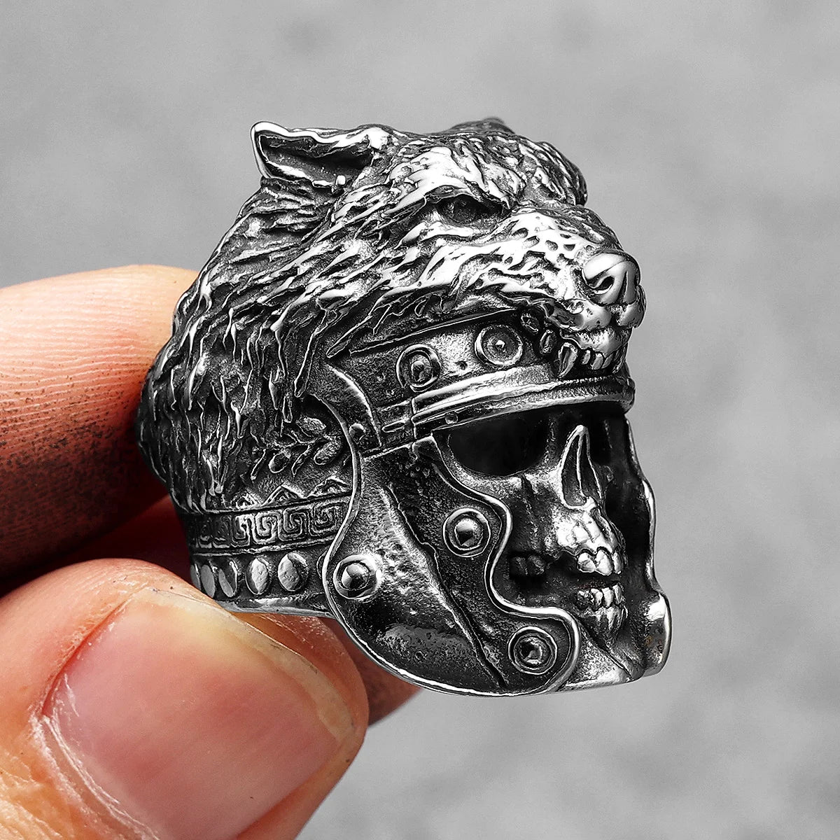 Gladiator Wolf Skull Men Rings Stainless Steel Women Jewelry Vintage Punk Rock Cool Stuff Fashion Accessories Gift Wholesale