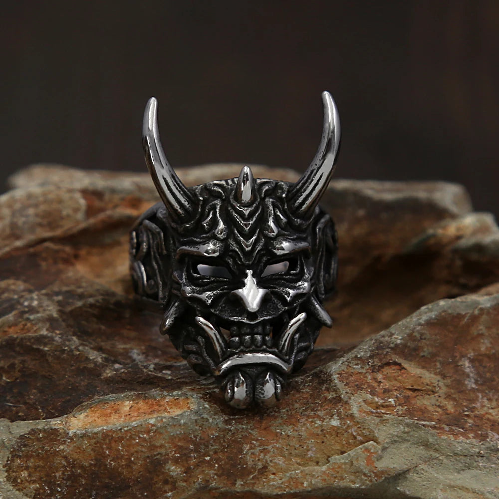 Vintage Unique Domineering Skull Ring Gothic Stainless Steel Mask Rings for Men Fashion Amulet Halloween Jewelry Gifts Wholesale