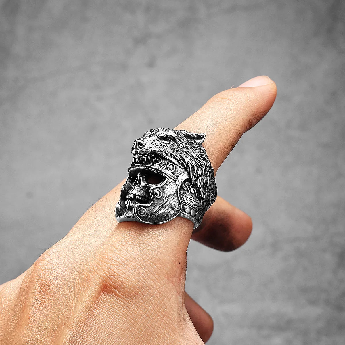 Gladiator Wolf Skull Men Rings Stainless Steel Women Jewelry Vintage Punk Rock Cool Stuff Fashion Accessories Gift Wholesale