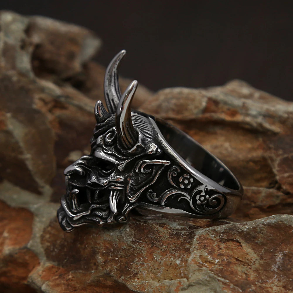 Vintage Unique Domineering Skull Ring Gothic Stainless Steel Mask Rings for Men Fashion Amulet Halloween Jewelry Gifts Wholesale