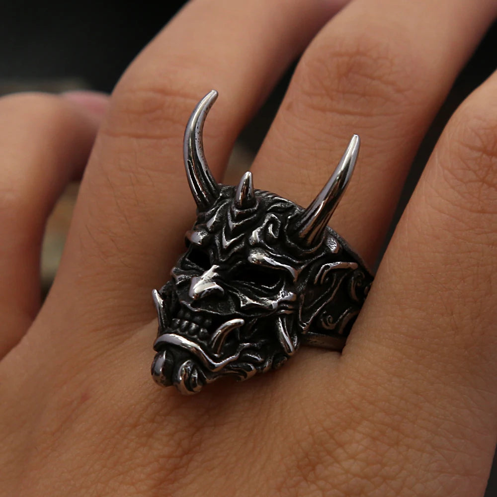 Vintage Unique Domineering Skull Ring Gothic Stainless Steel Mask Rings for Men Fashion Amulet Halloween Jewelry Gifts Wholesale