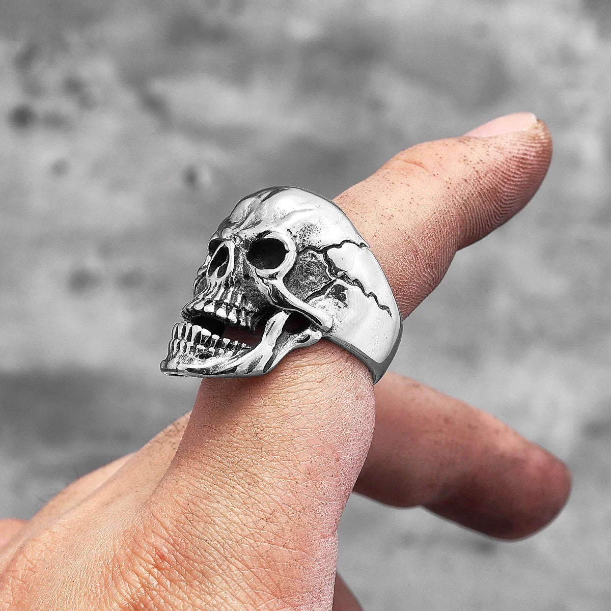 Vintage Broken Skull Stainless Steel Mens Rings Punk Gothic Stylish for Male Boyfriend Biker Jewelry Creativity Gift Wholesale