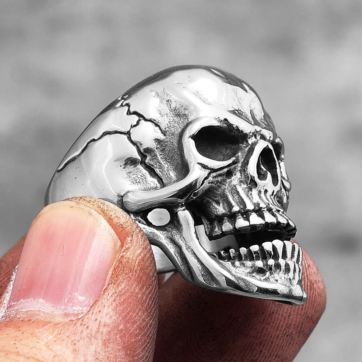 Vintage Broken Skull Stainless Steel Mens Rings Punk Gothic Stylish for Male Boyfriend Biker Jewelry Creativity Gift Wholesale