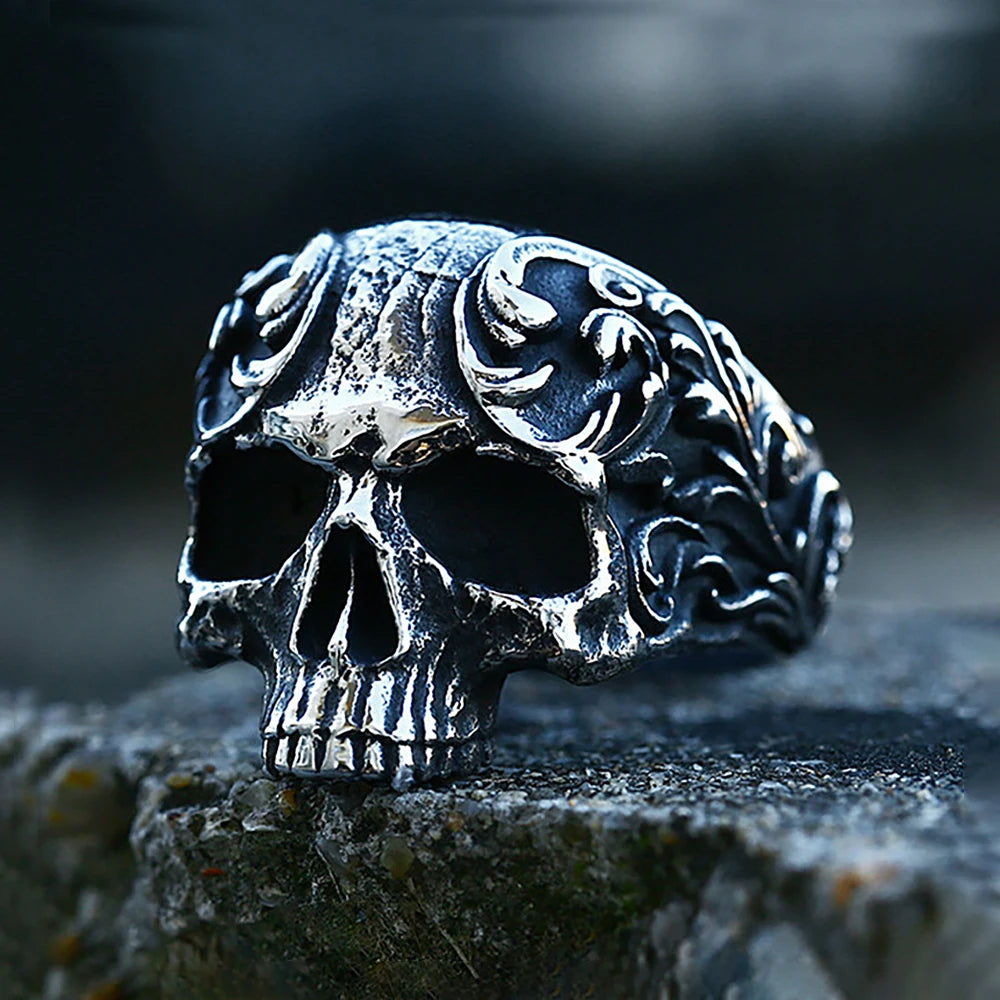 Fashion Vintage Gothic Carved Skull Ring for Men Women Punk Hip Hop 316L Stainless Steel Skull Rings Biker Amulet Jewelry