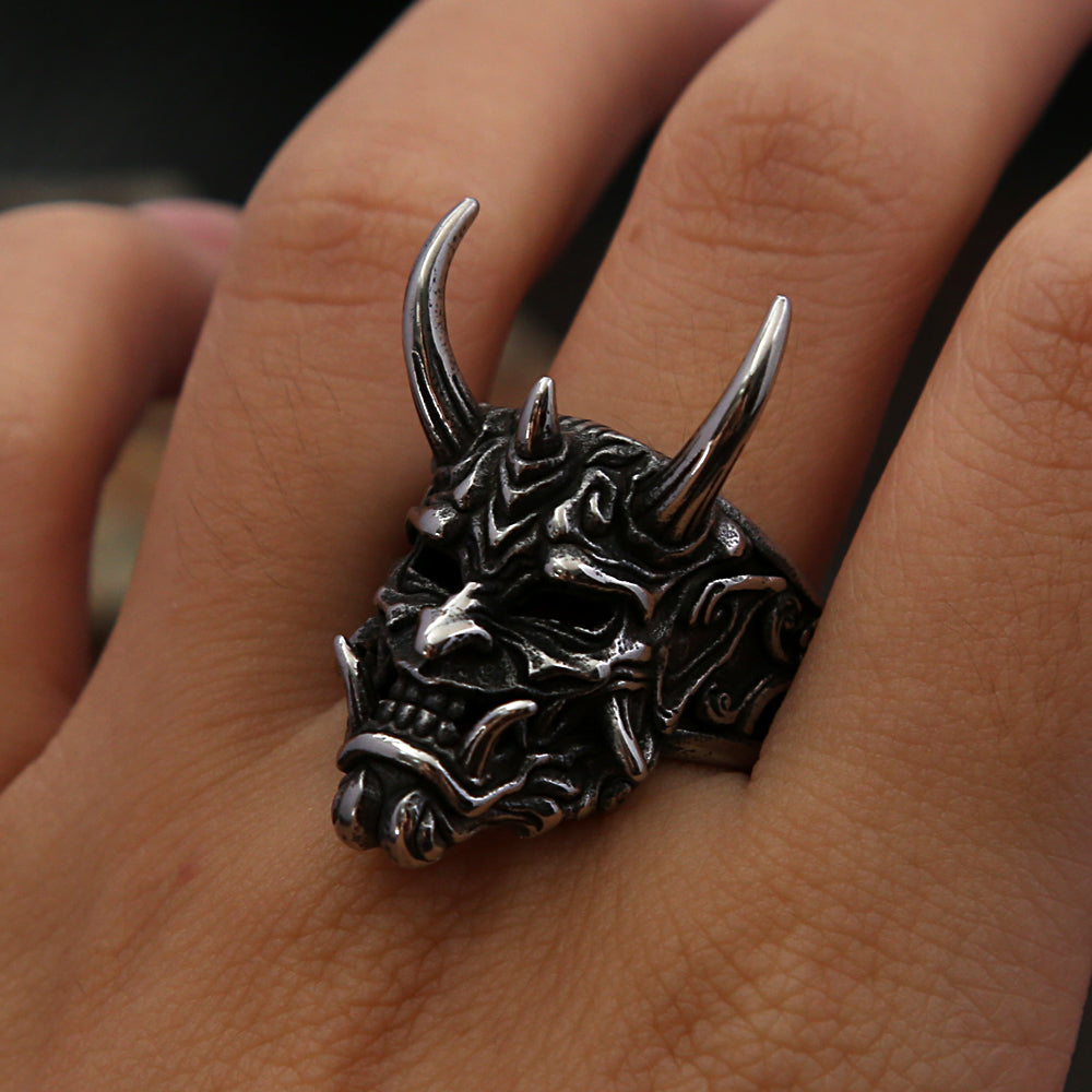 Vintage Unique Domineering Skull Ring Gothic Stainless Steel Mask Rings for Men Fashion Amulet Halloween Jewelry Gifts Wholesale