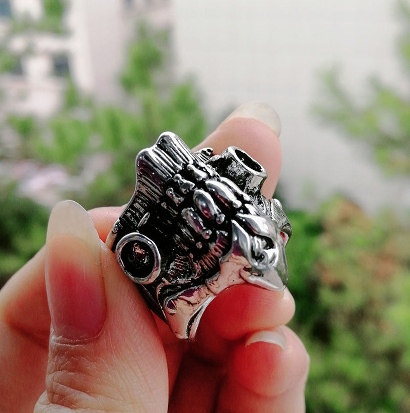 Mad Max-Inspired Men's Ring - Vintage Alloy Skull Mask Design, Perfect Birthday Gift for Him