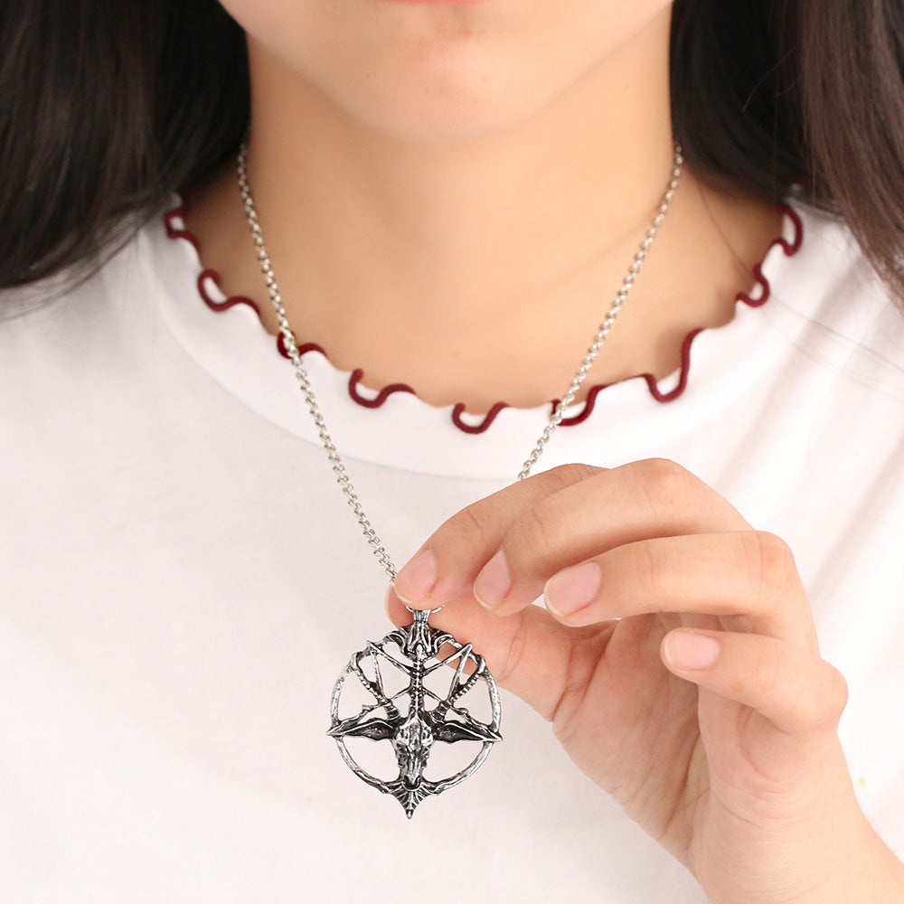 1Pcs Fashion Retro Pentagram Pan God Skull Goat Head Pendant Necklace Luck Satanism Occult Metal Vintage Silver Star Necklace