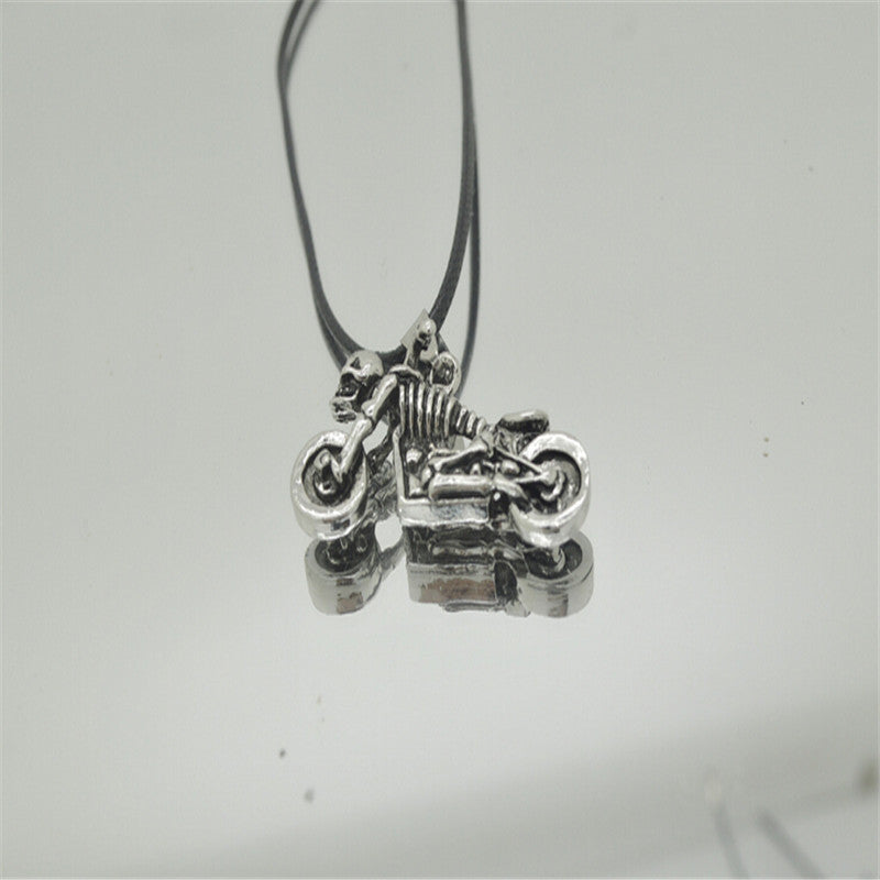2017 Hot European And American Alloy Skull Motorbike Necklace Rider Biker Pendant Chain Necklaces