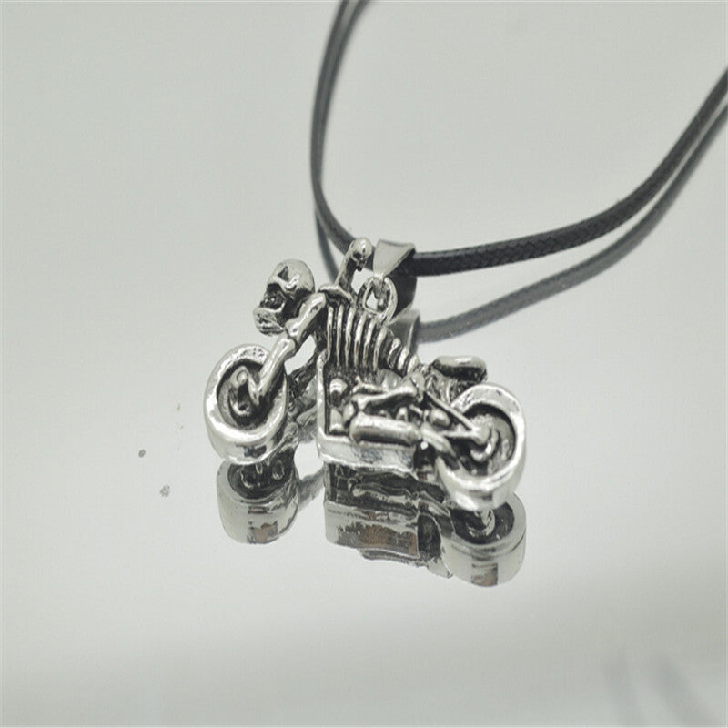 2017 Hot European And American Alloy Skull Motorbike Necklace Rider Biker Pendant Chain Necklaces