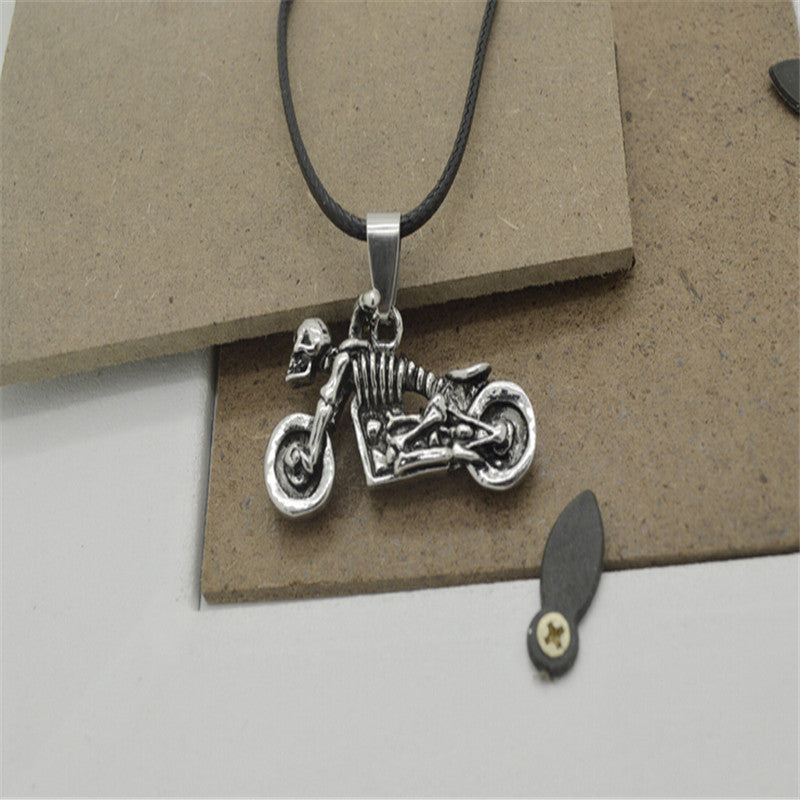2017 Hot European And American Alloy Skull Motorbike Necklace Rider Biker Pendant Chain Necklaces