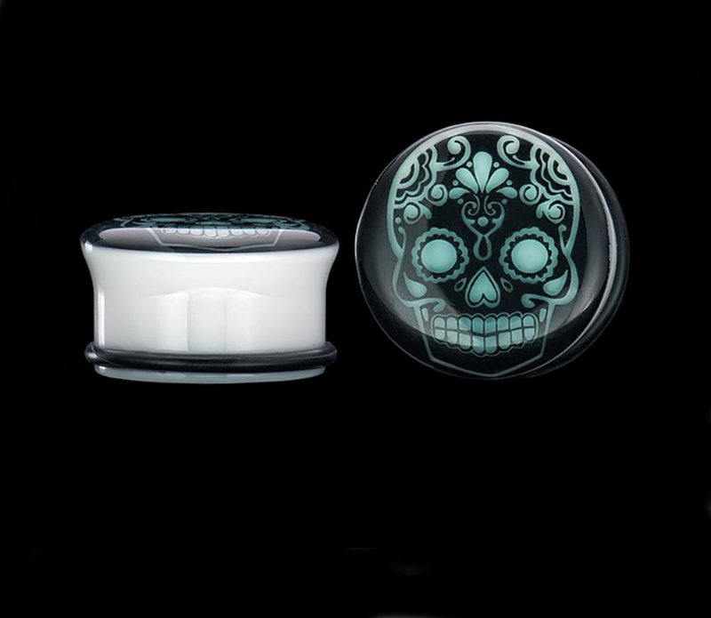 2 PCS Luminous Ear Tunnels Plugs and Gauges Skull Flesh Body Jewelry Ear Expander Stretching Glow In Dark 6-20mm punk