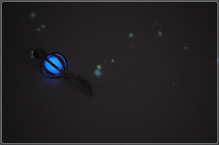 Creative hollow vintage Luminous key locket necklace glow in the dark necklace pendant glowing heart light up jewelry