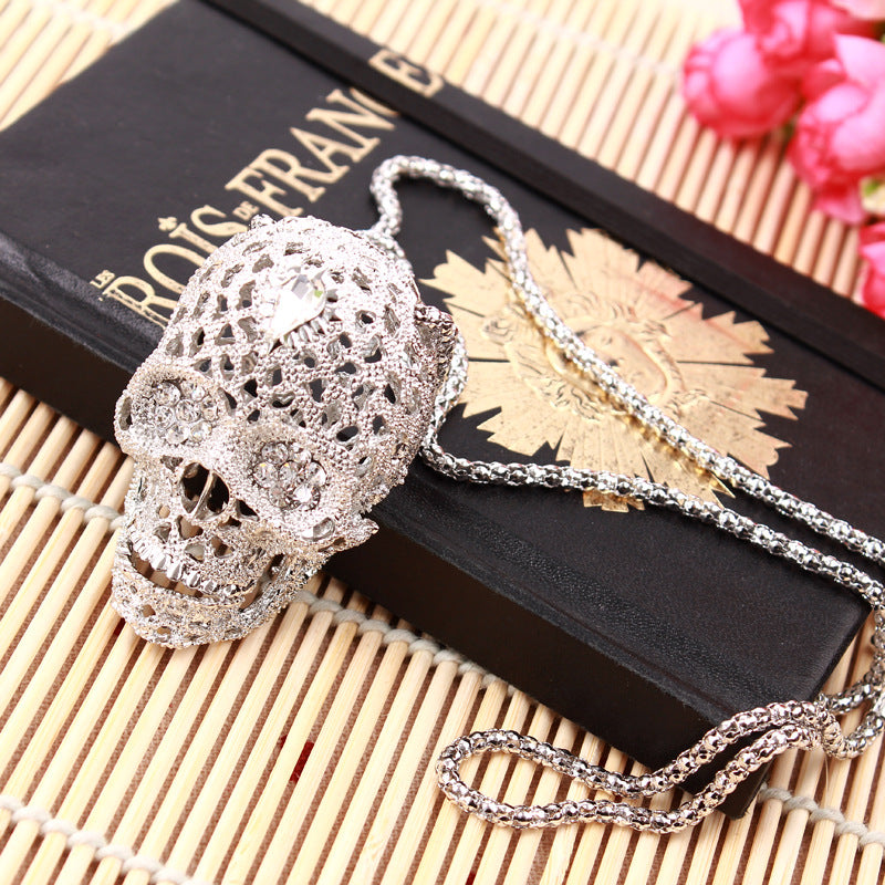 Fashion Stereo Skull Necklace high quality inlaid rhinestone Pendant jewelry long Sweater Chain Pendant Skull Necklace