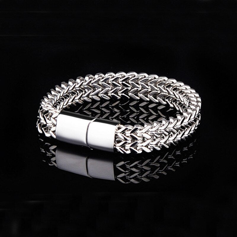 Bracelet men's kpop stainless steel link chain on hand