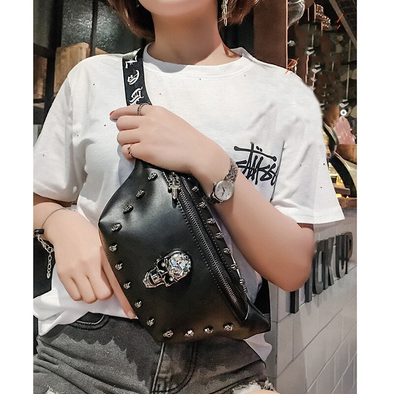 Gothic skull Waist Bag For Men Pu Leather Fanny Pack Punk Skull Rivet Chest Bags Unisex Hip Bum Bag Tide Shoulder Messenger Bags