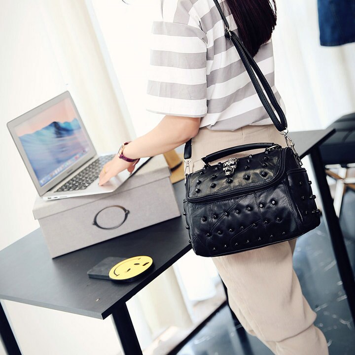 Women Real Split Sheep Leather Messenger Bag Rivet Skull