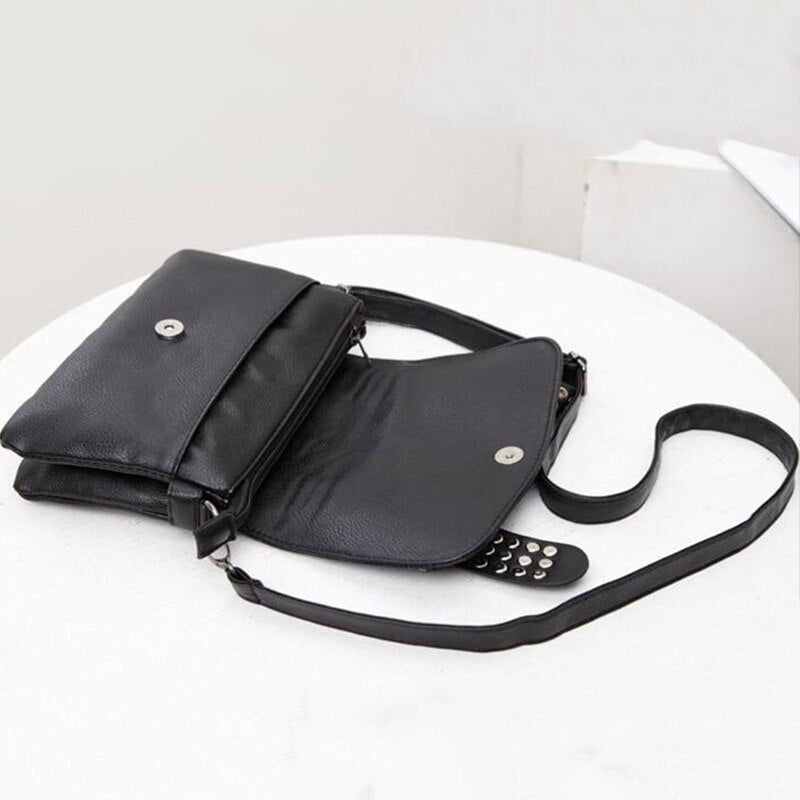 2020 new fashion Women Black Leather Messenger Bags