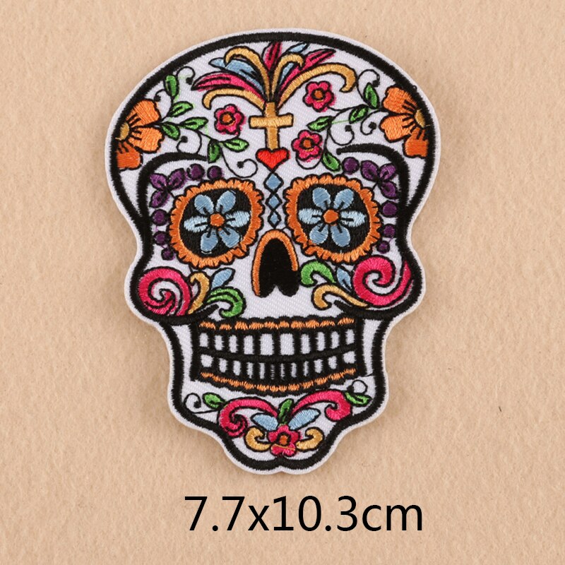 6pcs/lot new skull Iron On Patches Embroidered Patches Apparel Fabric Sewing Applique DIY Clothes Stickers Patches