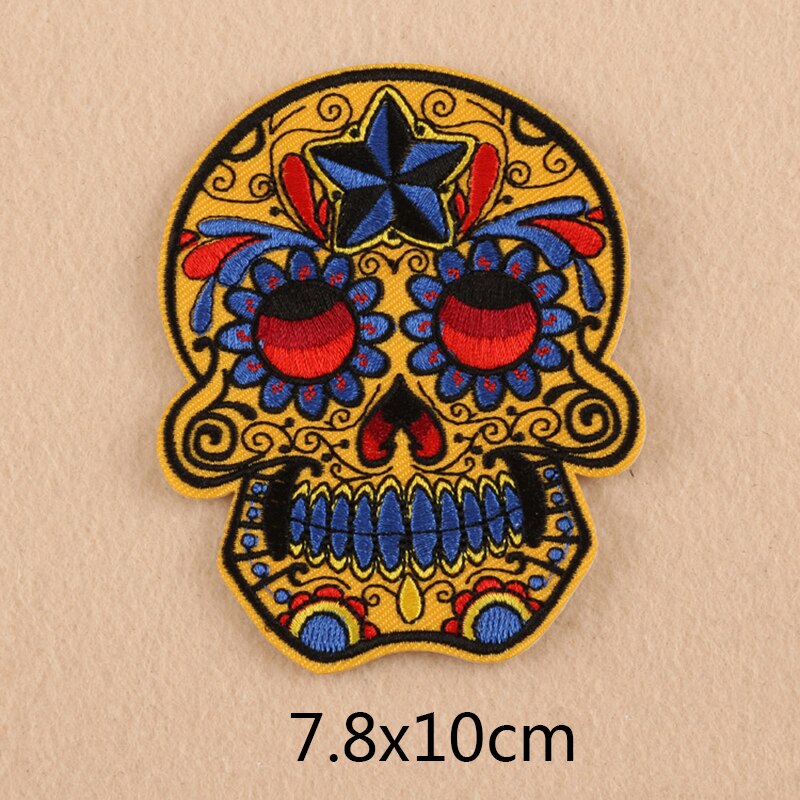 6pcs/lot new skull Iron On Patches Embroidered Patches Apparel Fabric Sewing Applique DIY Clothes Stickers Patches