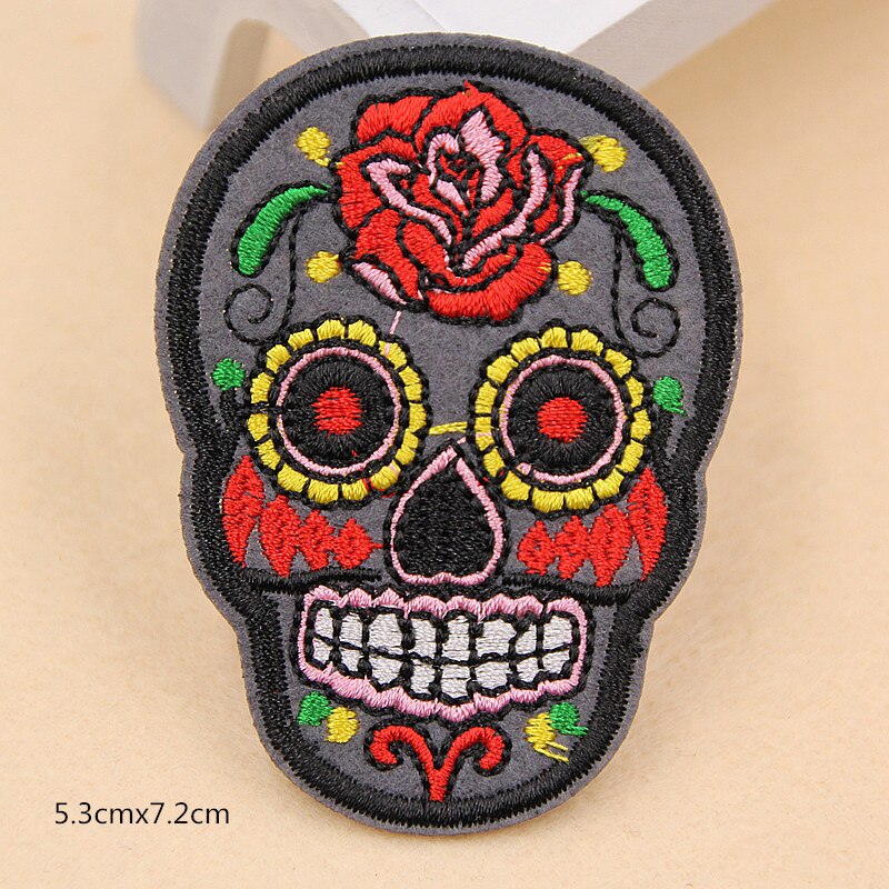 9pcs/lot Punk Rock Skull Embroidery Patches Various Style Flower Rose Skeleton Iron On Biker Patches Clothes Stickers Applique