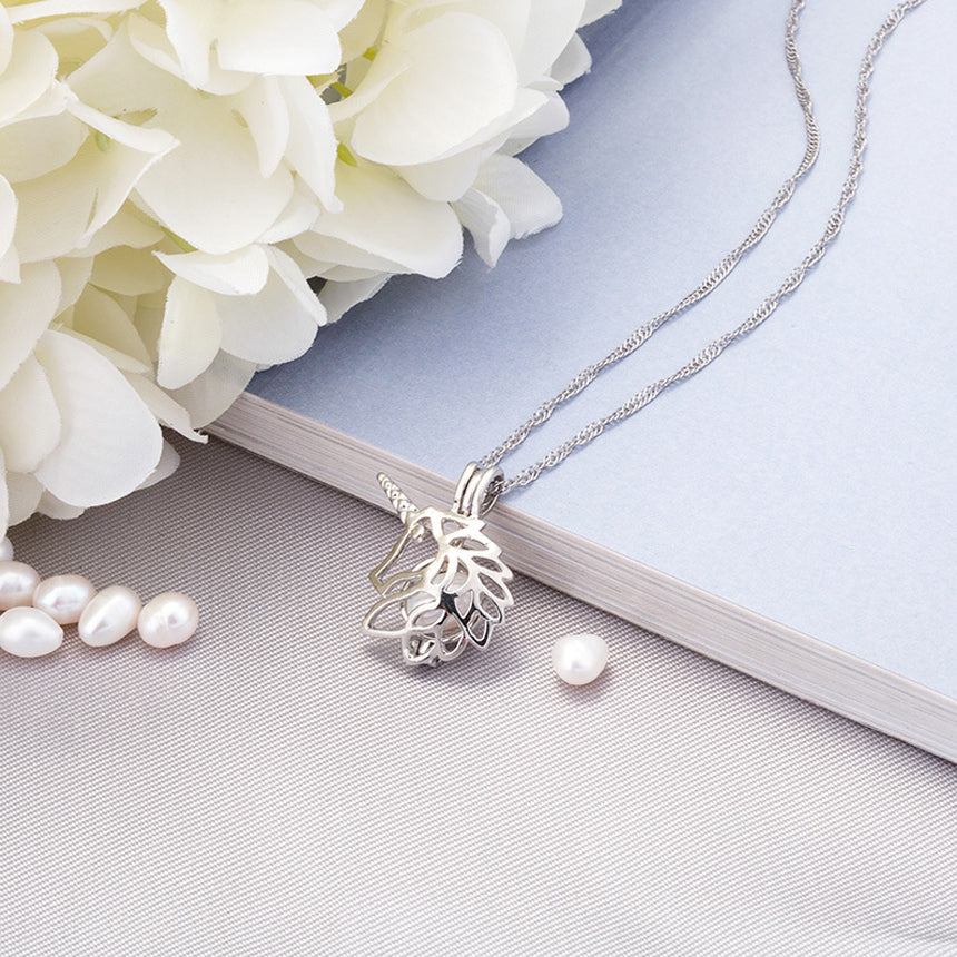 Glow in The Dark Hollow Animal Unicorn Necklace Women Jewelry Luminous Silver Pendant Chain Choker Necklaces
