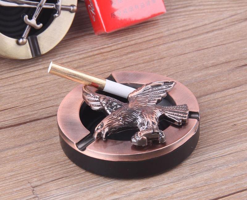 New Arrivals Fashionable Cigarrete Smoking Skull Ashtray Personality Gift Souvenir