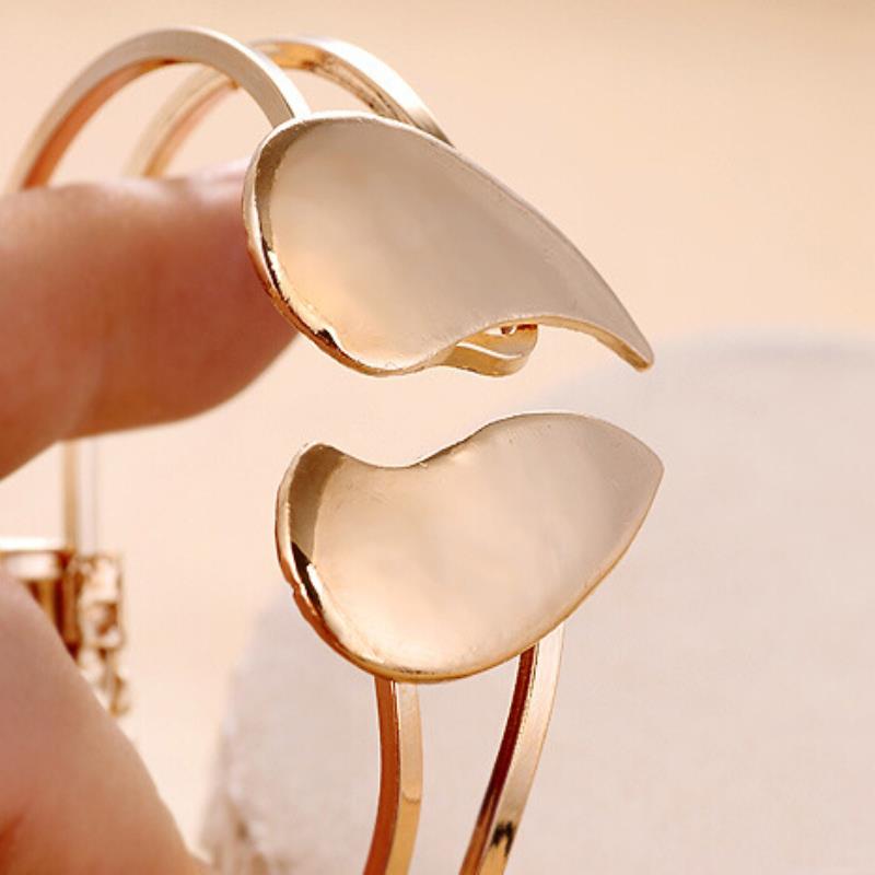 New Crystal Charm Heart Bangle Gold Color Love Bracelets Bangles for Women Fashion Cuff Bracelets