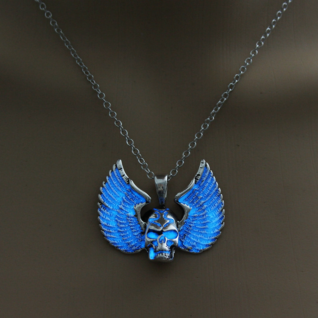 Punk Style Skull Pendant Necklace Luminous Jewelry Wings Necklace Glowing In The Dark For Women Gift Fashion 3 Colors