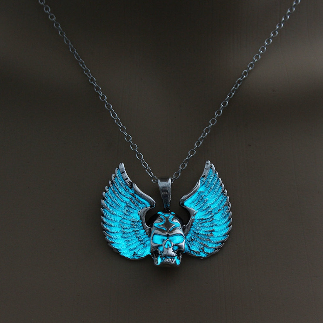 Punk Style Skull Pendant Necklace Luminous Jewelry Wings Necklace Glowing In The Dark For Women Gift Fashion 3 Colors