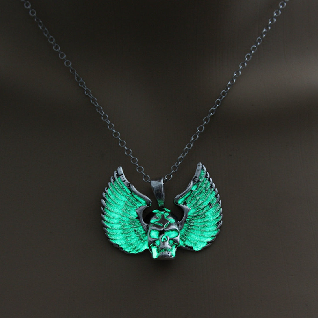Punk Style Skull Pendant Necklace Luminous Jewelry Wings Necklace Glowing In The Dark For Women Gift Fashion 3 Colors