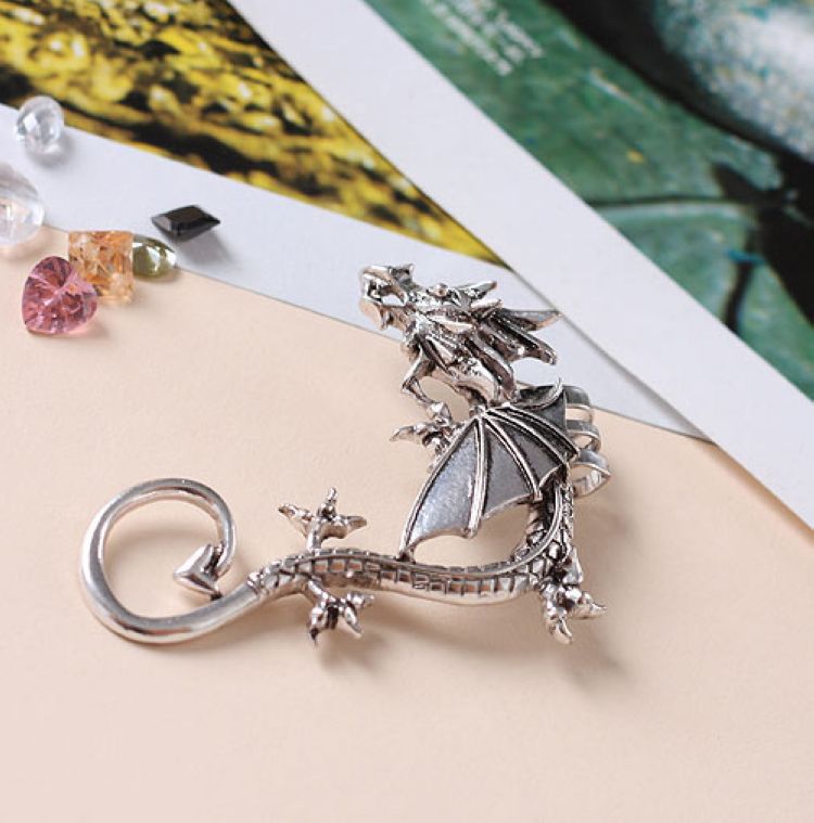 Punk Temptation Metal Dragon Bite Ear Wrap Cuff Earrings for Women Men Clip Earings No Pierced 1pc