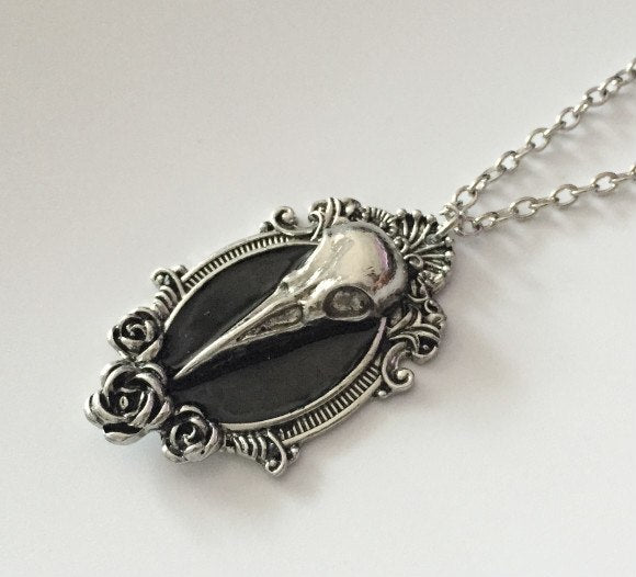 Hot Gothic Rose Woodpecker Oddities Raven Bird Skull Pendant Necklace