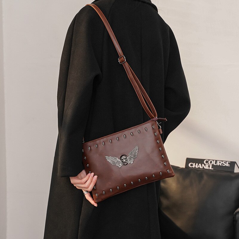 Skull rivet Designer Handbag Vintage Pu Leather Men's Clutch Bag Brown Skull Shoulder Bags Quality Unisex Purse for IPAD
