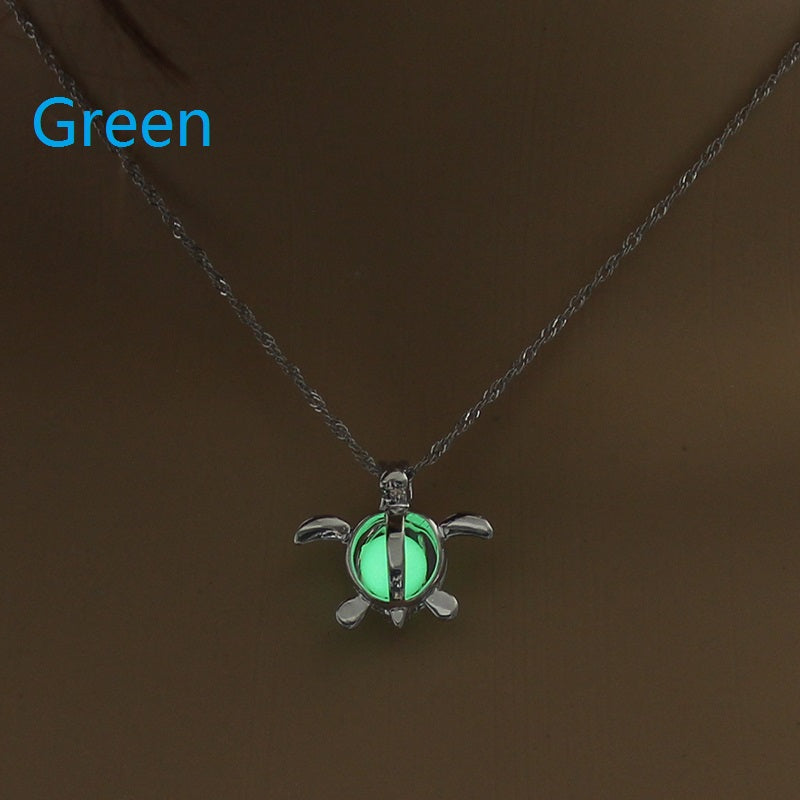 Simple Small Turtle Luminous Pendant Necklace Cute Women Accessories Glowing in the Dark Lovers/Friends Gift Jewelry