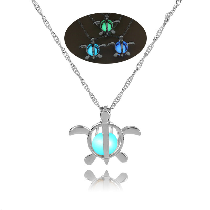 Simple Small Turtle Luminous Pendant Necklace Cute Women Accessories Glowing in the Dark Lovers/Friends Gift Jewelry