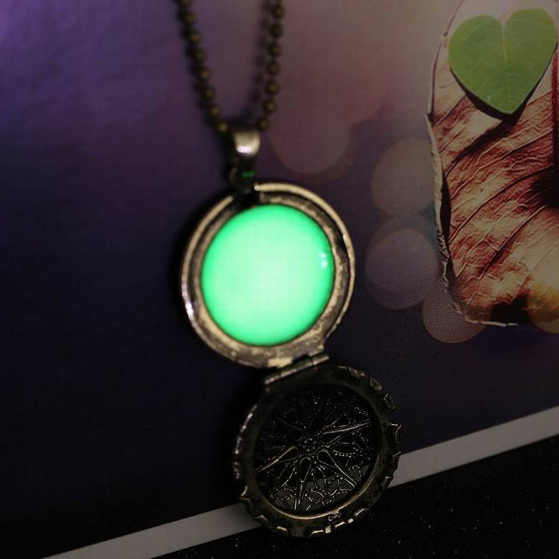 Antique Bronze Magic Round Locket Glow In The Dark Pendant Necklace Glowing Luminous Vintage Hollow Necklace Gift