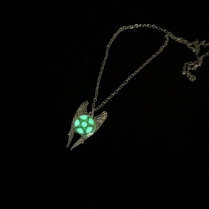 Vintage Glowing In The Dark Antique Pentagram Star Angel Wing Pendant Necklace For Women Men Supernatural Movie Luminous Jewelry