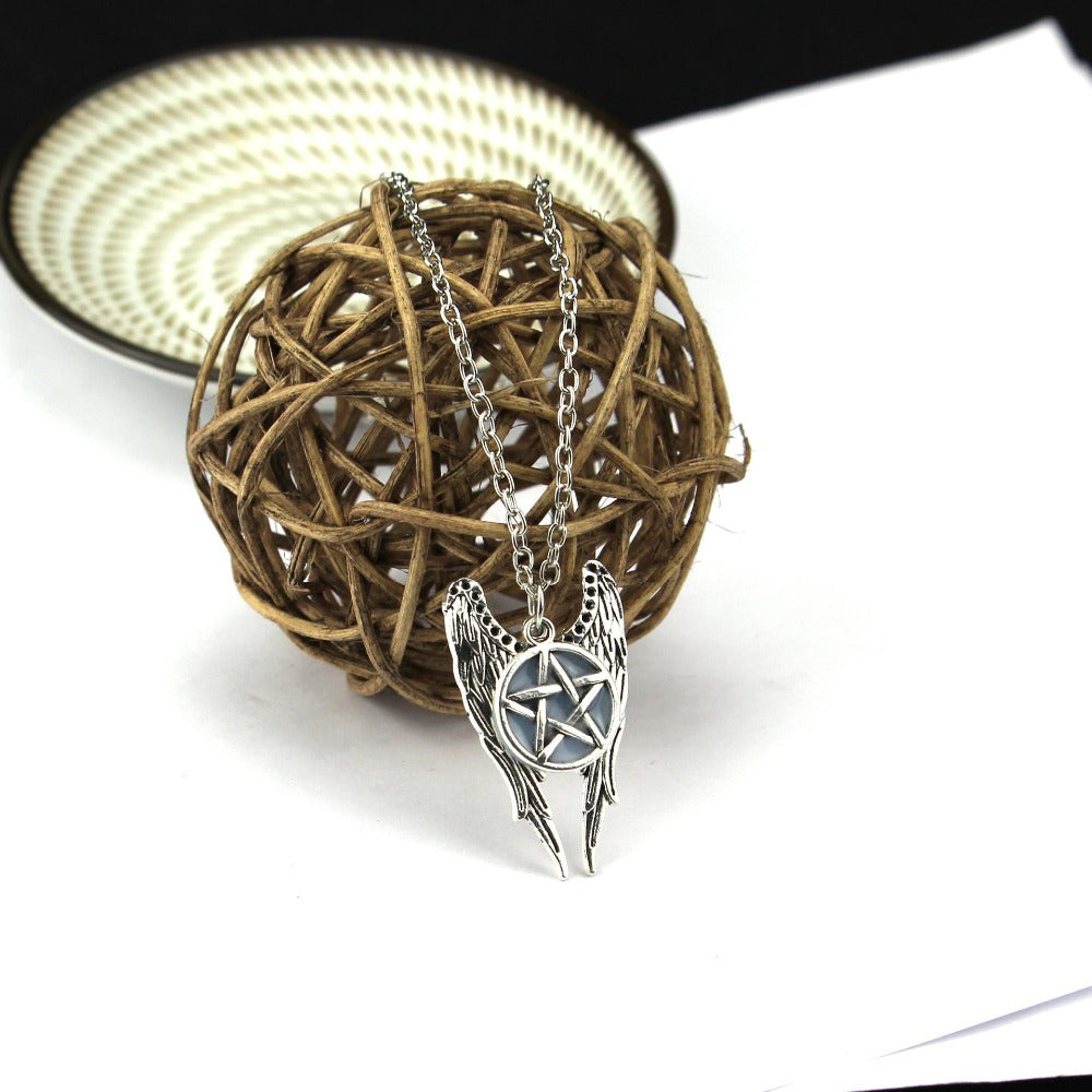 Vintage Glowing In The Dark Antique Pentagram Star Angel Wing Pendant Necklace For Women Men Supernatural Movie Luminous Jewelry