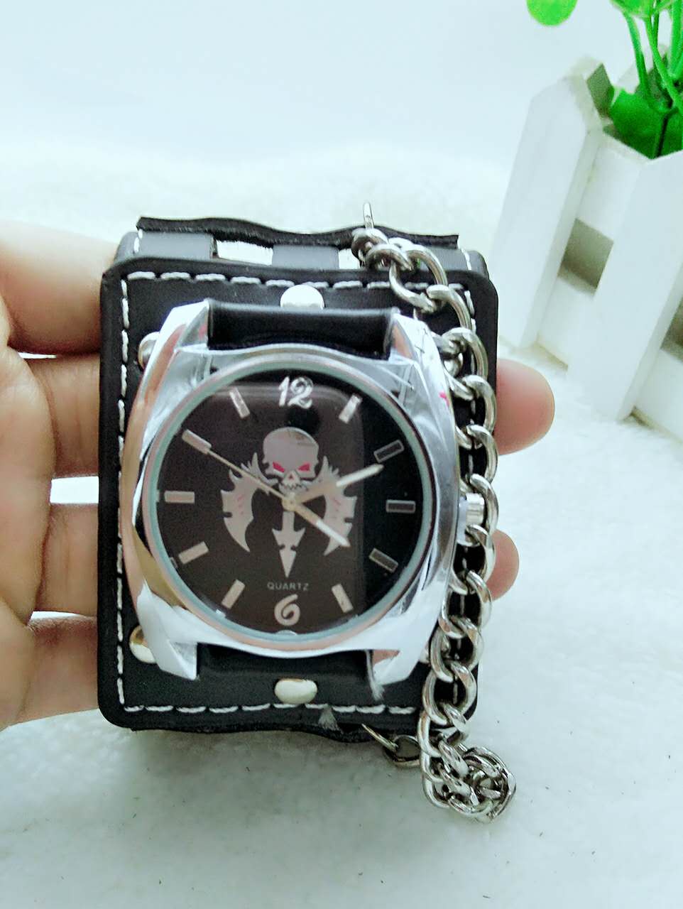 Watch Men Women Gothic Style Cool Metal Hollow Leather Strap Skull Quartz Watches Fashion Punk Trendy Cosplay Relogio Masculino