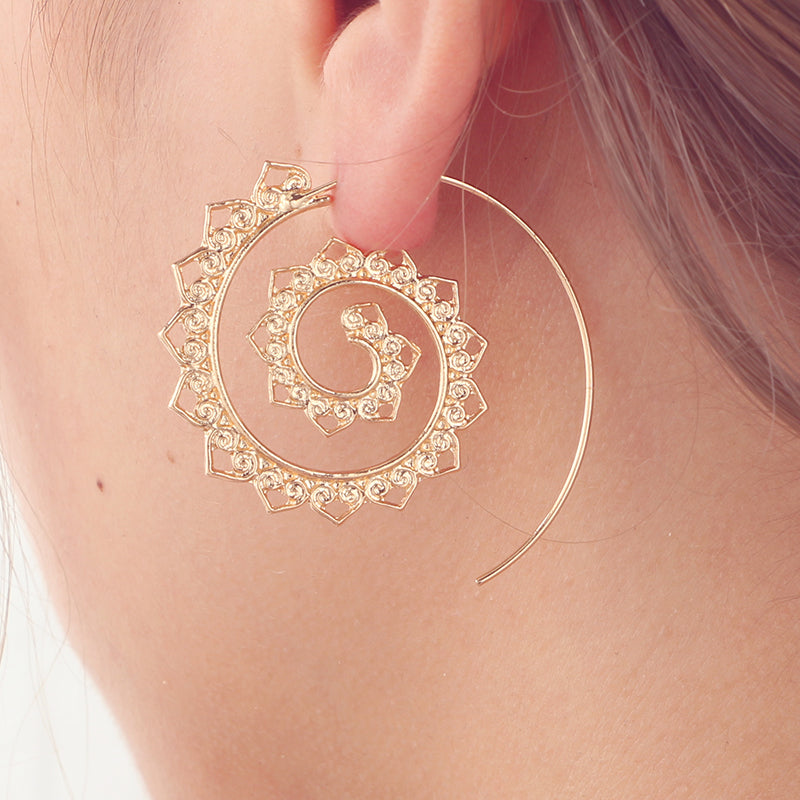 Ethnic Personality Round Spiral Drop Earrings Exaggerated Love Heart Whirlpool Gear Earrings for Women Jewelry