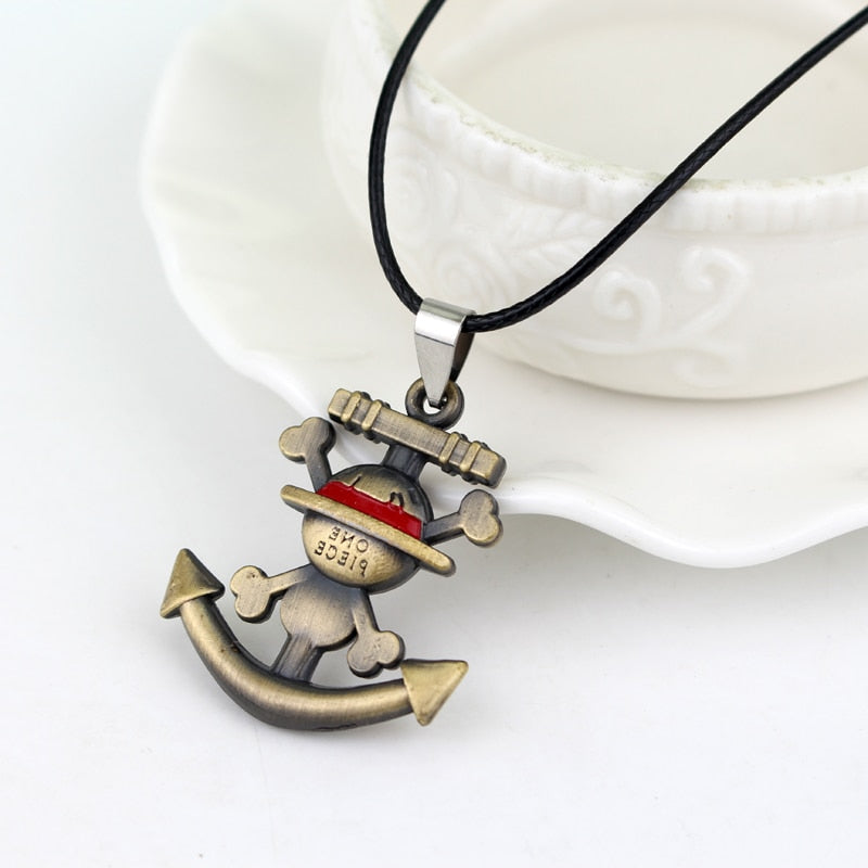 Japanese Anime One Piece Necklace Pirate Luffy Anchor Skull Logo Pendant Necklace Fashion Cosplay Accessories