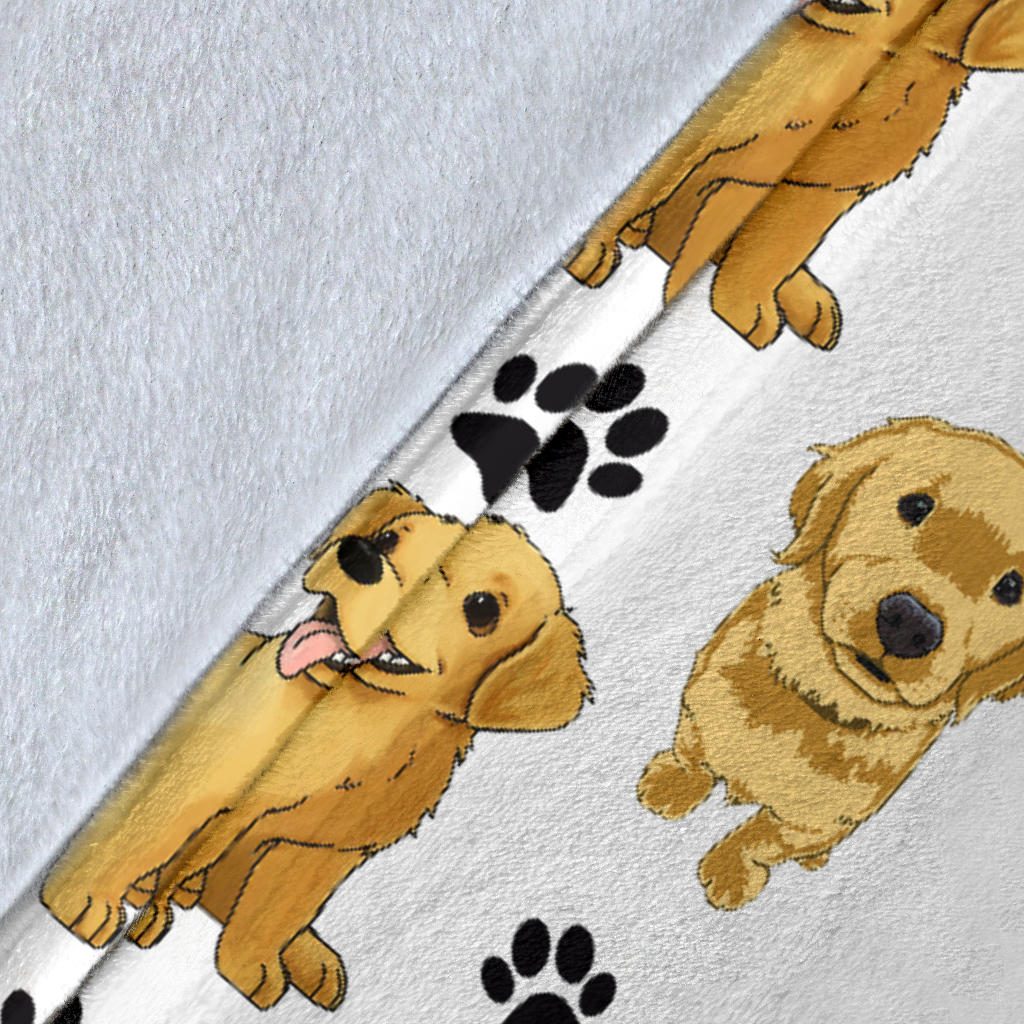Golden Retriever Paw