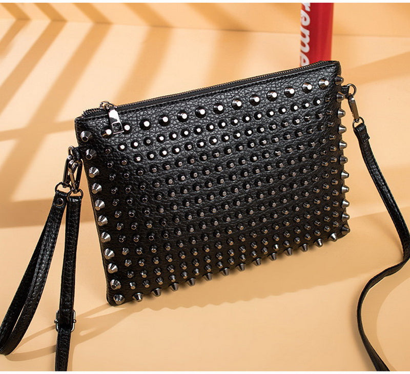 DAEYOTEN Famous Brands Men's Clutch Handbag Rivets Decoration Envelope Bag Unisex Pu Leather Handbags 2019 Free Shipping ZM0379