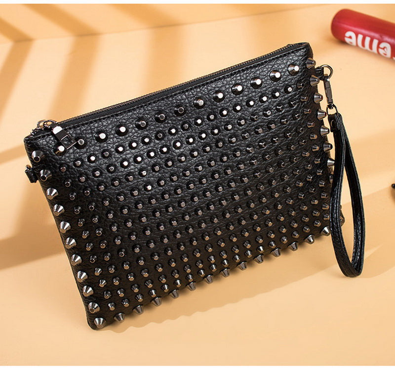 DAEYOTEN Famous Brands Men's Clutch Handbag Rivets Decoration Envelope Bag Unisex Pu Leather Handbags 2019 Free Shipping ZM0379