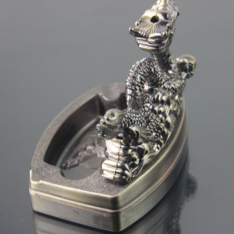 Two-in-one Dragon-shaped Ashtray Lighter Set Can Be Loaded with Butane Flame Torch Creative Lighter