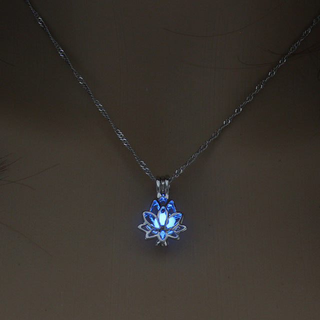 Luminous Glow In The Dark lotus Flower Shaped Pendant Necklace For Women Jewelry
