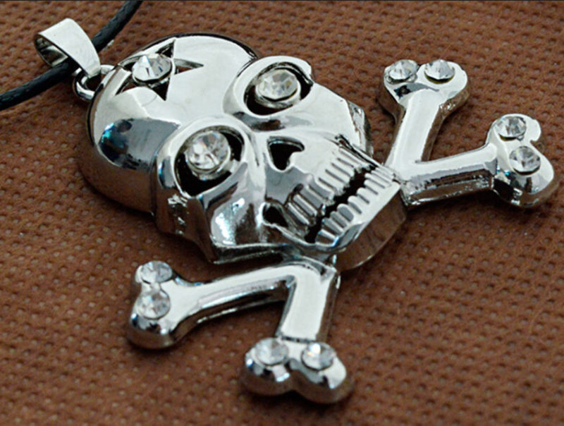 Men's Personalized Diamond Silver-Plated pirate Skull Pendant Chain Necklace