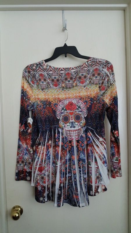 Womens Holiday Traditions Sugar Skull Shirt - Size M